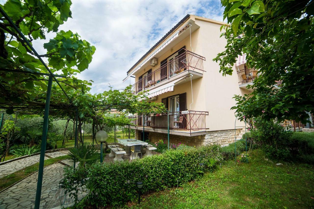 Apartments Marija Пореч Екстериор снимка